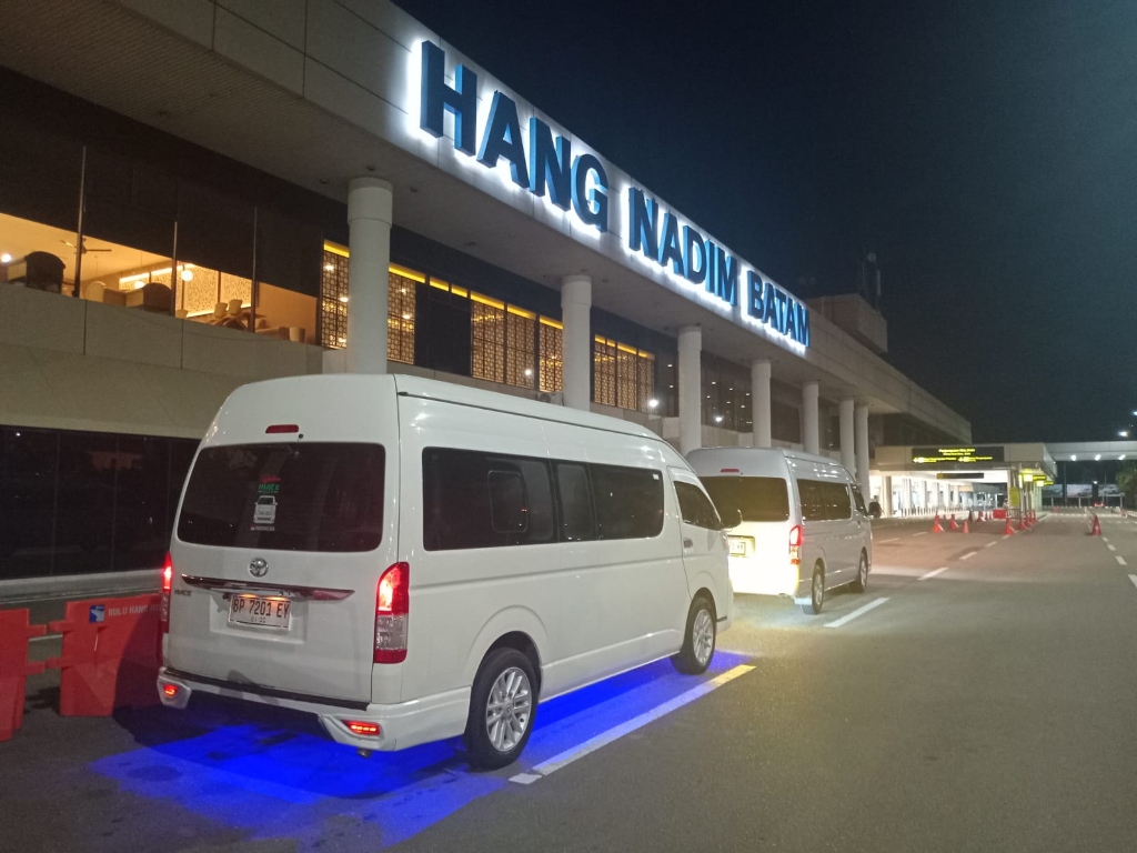 Batam Van Transport - Private airport transfer pickup at Hang Nadim Batam Airport